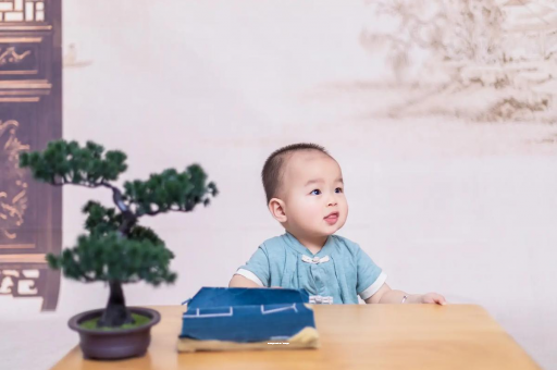 常德宝宝喊肚子疼怎么回事